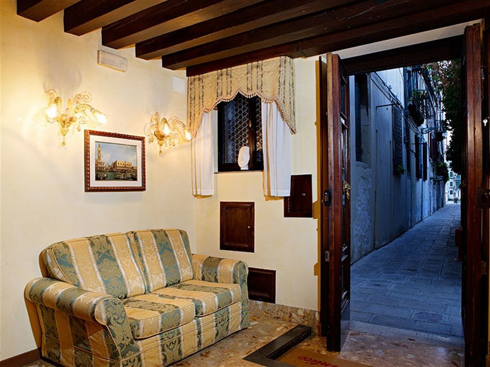 Pensión Gkk Exclusive Private 3*
