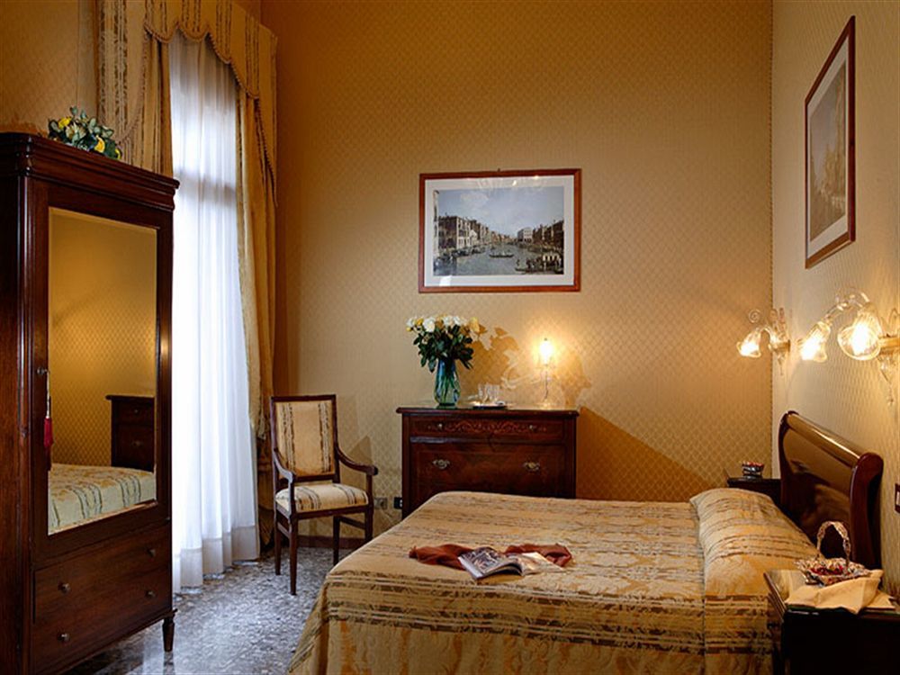 Gkk Exclusive Private Pensión 3*